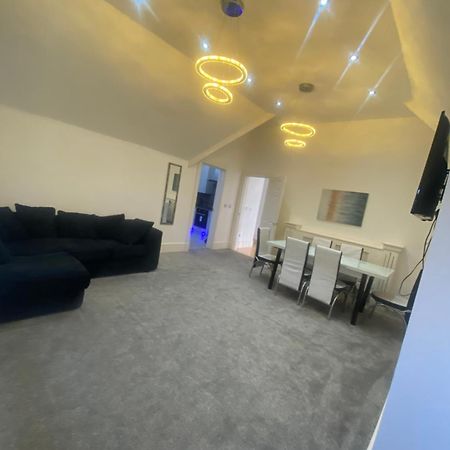 Penthouse Apt8 Διαμέρισμα Γούλβερχαμπτον Εξωτερικό φωτογραφία