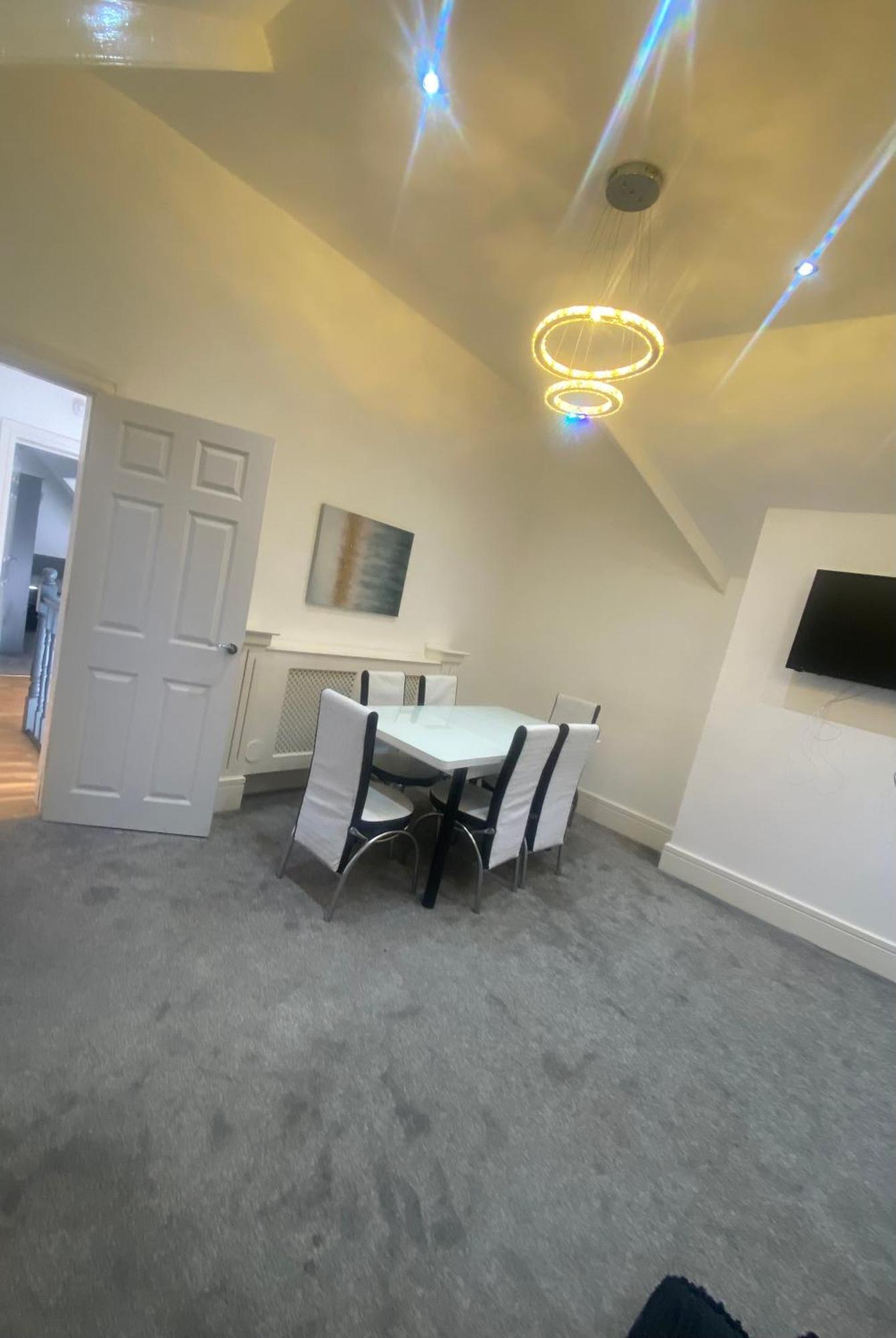 Penthouse Apt8 Διαμέρισμα Γούλβερχαμπτον Εξωτερικό φωτογραφία